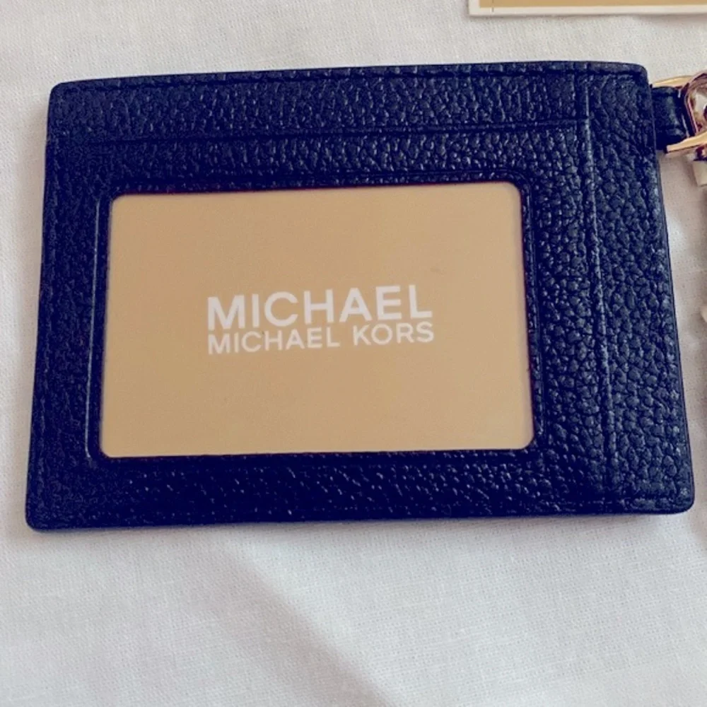 New- Micheal Kors key & card holder with attached chain